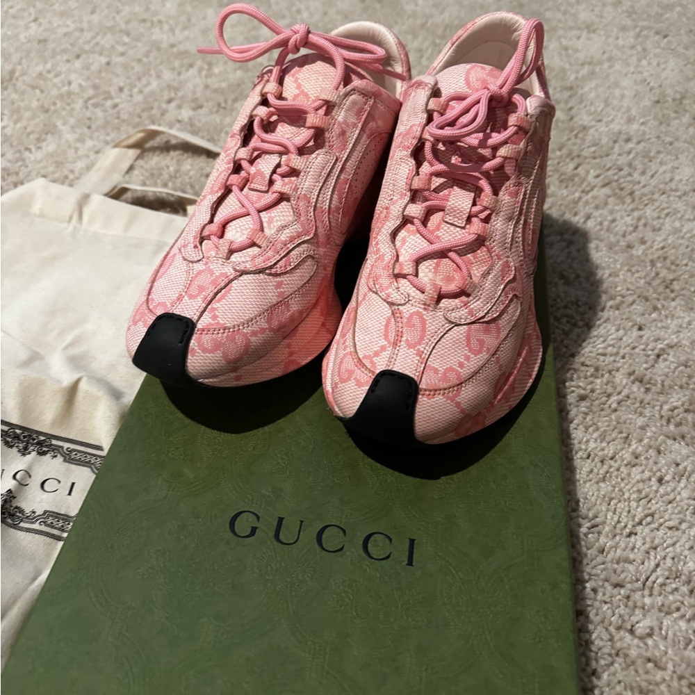 Gucci Women's Run Ultra Cubic